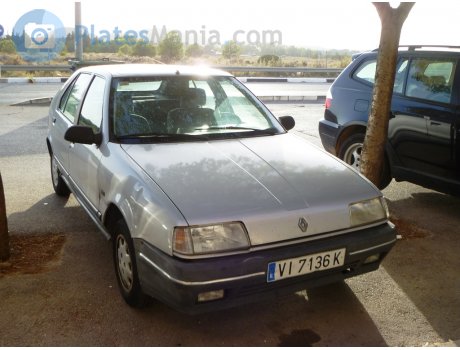 VI 7136 K, Renault 19