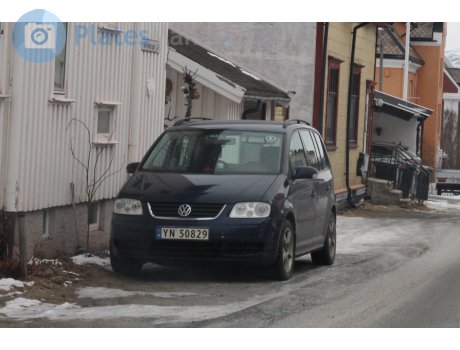 YN 50829, Volkswagen Touran