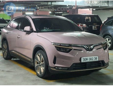 30M-382.38, VinFast VF8