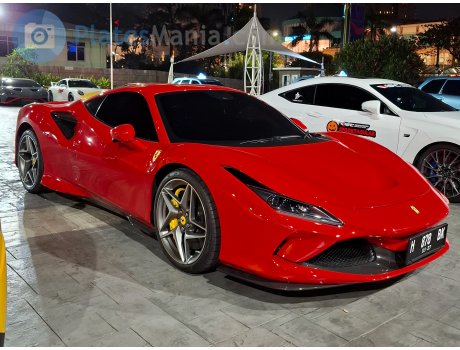 H 878 BK, Ferrari F8