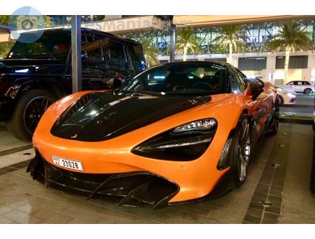 AA 23028, McLaren 720S