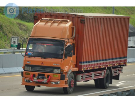 K 8821 UK, Mitsubishi Fuso Fighter