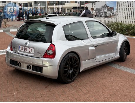8-DK-01, Renault Clio