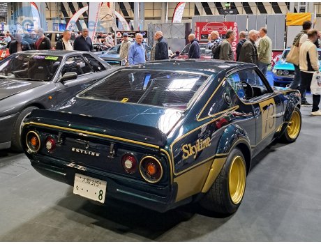 大阪 315 な 8, Nissan Skyline