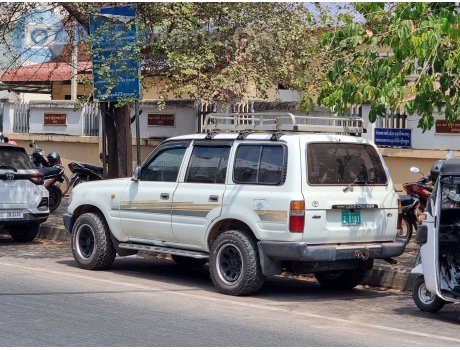 2-0101, Toyota Land Cruiser