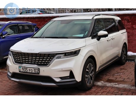 935 FO 02, Kia Carnival