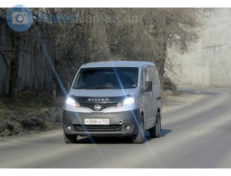 р588рк125, Nissan NV200
