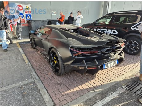 HA 201 AC, Lamborghini Revuelto