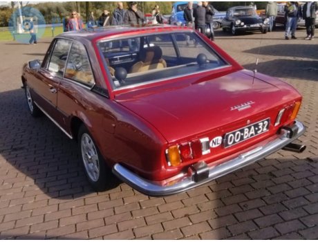 00-BA-32, Peugeot 504