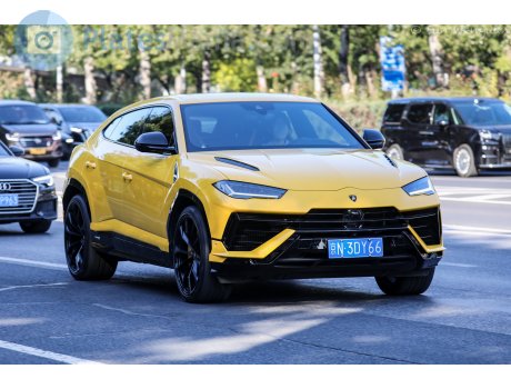 京N·3DY66, Lamborghini Urus