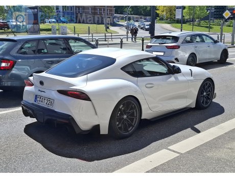 C AT 226, Toyota Supra