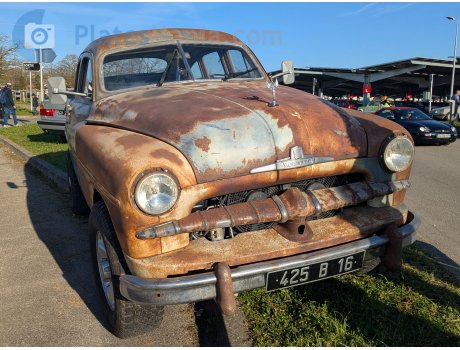 425 B 16, Ford Vedette