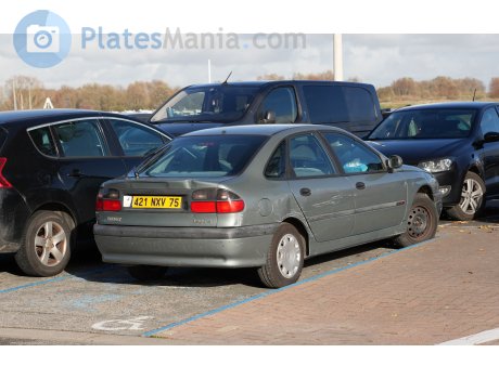 421 NXV 75, Renault Laguna