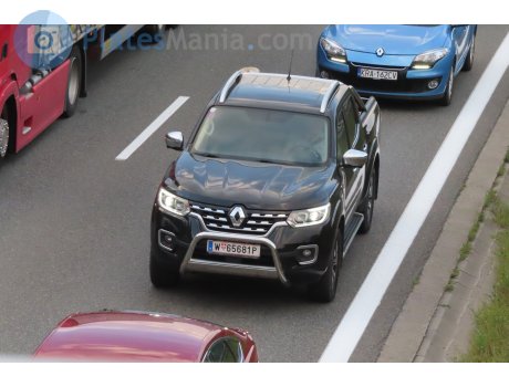 W 65681 P, Renault Alaskan