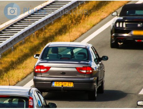 95-DH-ZT, Renault Mégane