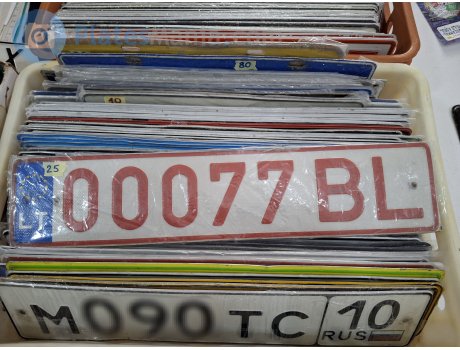 00077 BL, License plate without vehicle