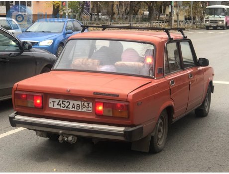 т452ав63, Lada (VAZ) 2105