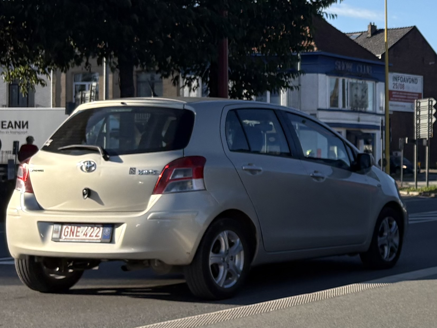 GNE-422, Toyota Yaris 