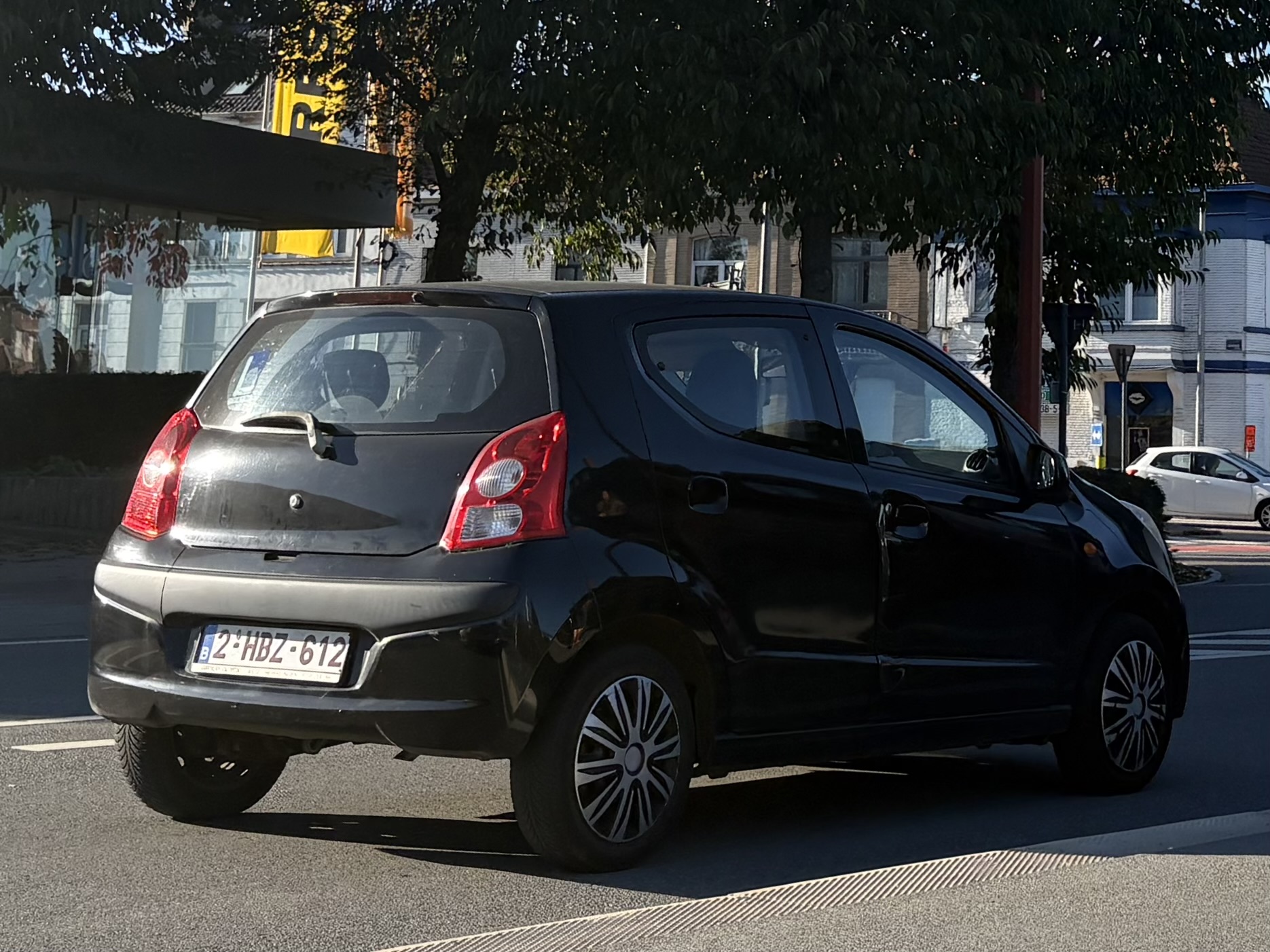 2-HBZ-612, Nissan Pixo 1st gen (UA0), 2009–2013