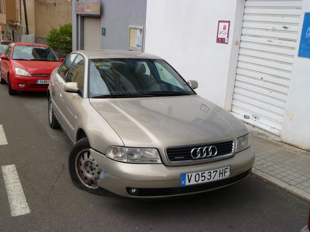 V 0537 HF, Audi A4 1st gen Sedan (B5/8D2), 1994–2000