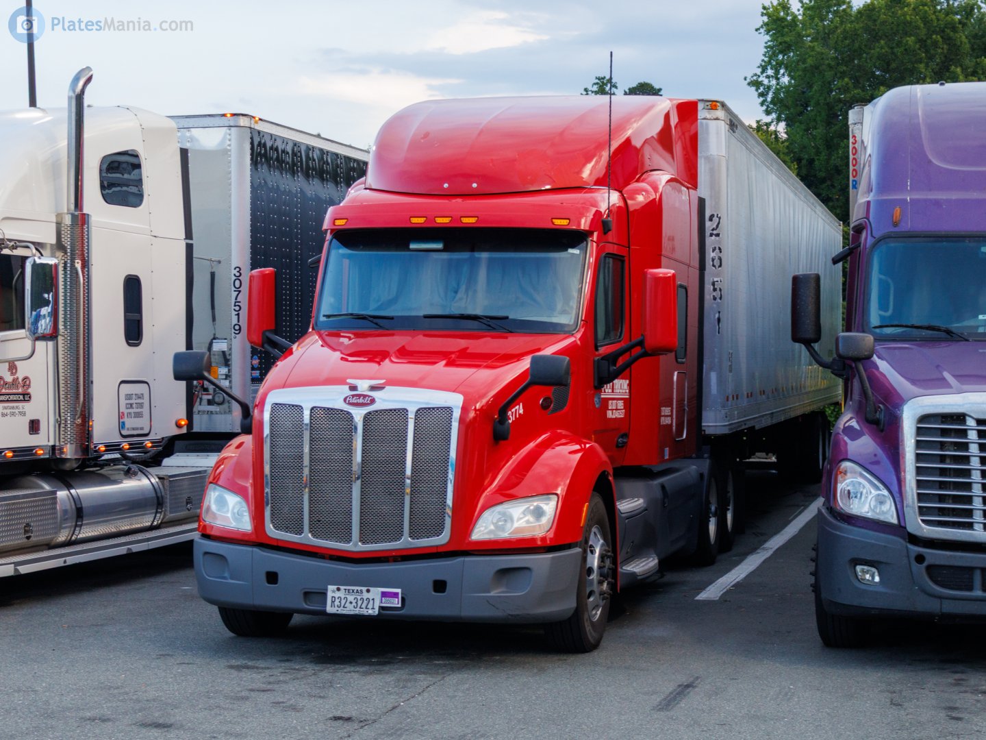 R32-3221, Peterbilt 579 1st gen, 2012–2022