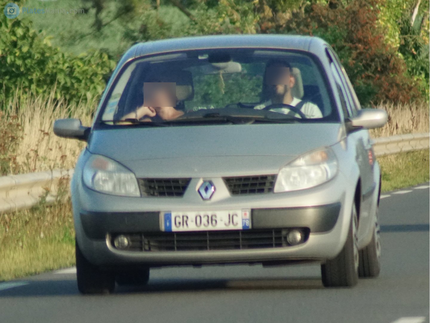 GR-036-JC, Renault Scénic 2nd gen (J84), 2003–2009