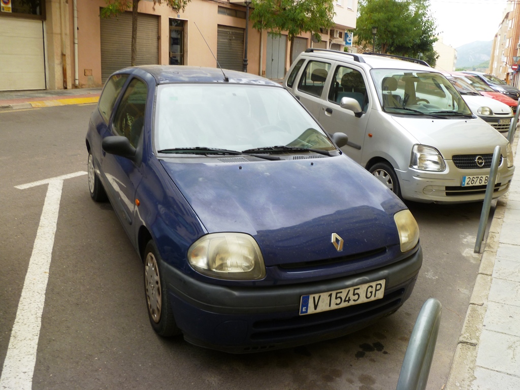 V 1545 GP, Renault Clio 2nd gen 3-door Hatch (C65), 1998–2001
