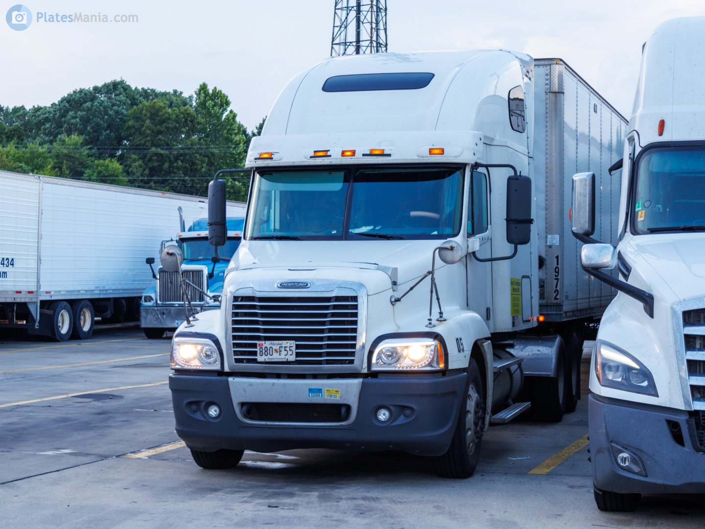 880 F55, Freightliner Century Class 