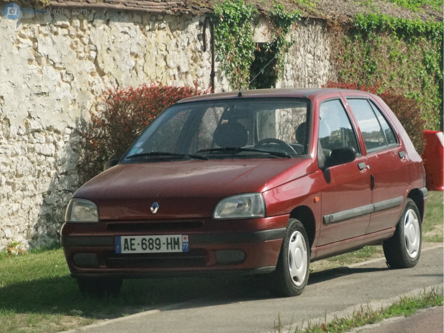 AE-689-HM, Renault Clio 1st gen 5-door Hatch (B57), facelift, 1996–1998