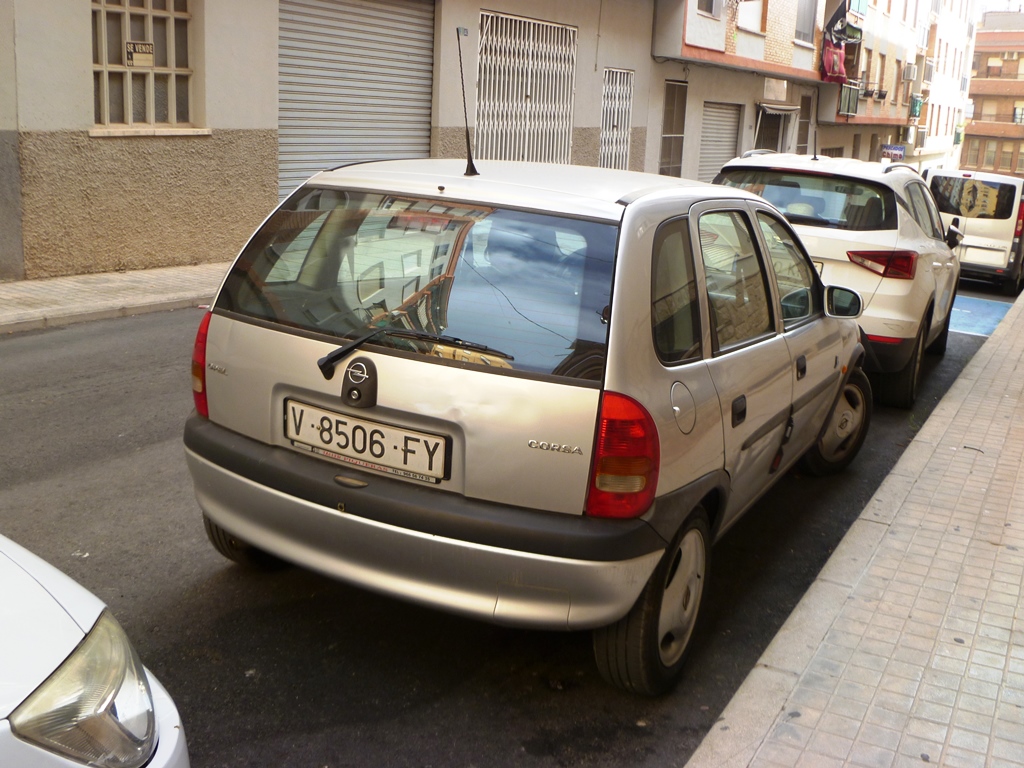 V 8506 FY, Opel Corsa 2nd gen (Lite/Sail) 5-door Hatch (B; S93), 1993–2000 (–2004 for IN- and –2007 for ZA-market)