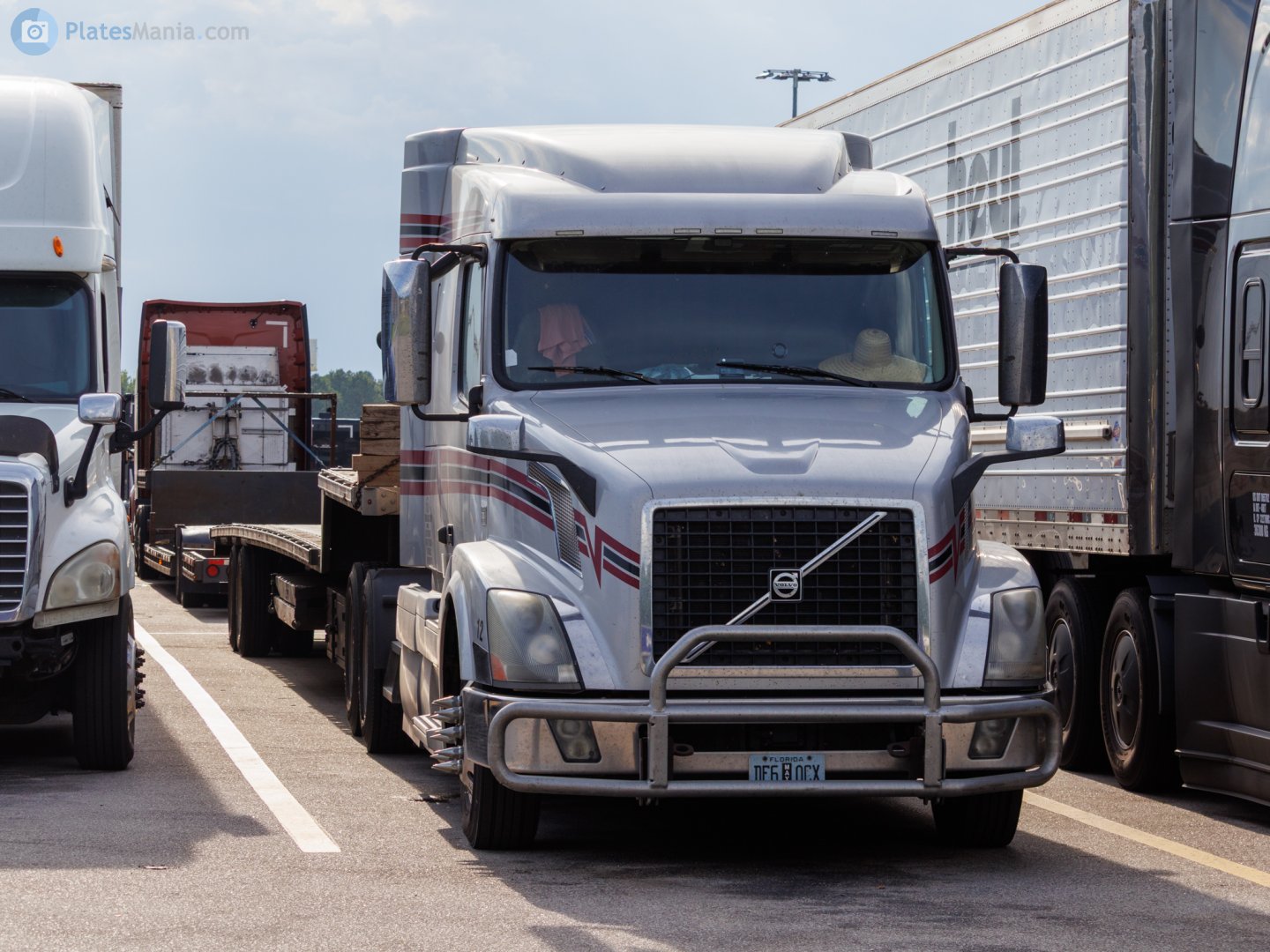 DF6 0CX, Volvo VN Series 2nd gen VNL, 2002­–2017