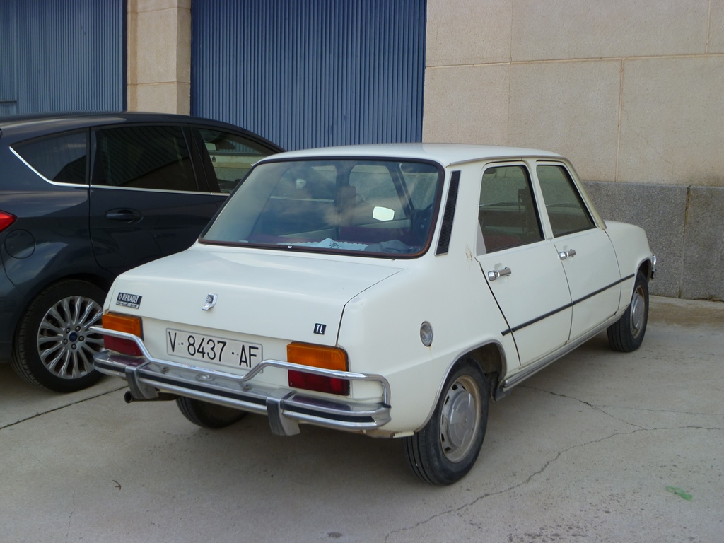 V 8437 AF, Renault Siete 1st gen (128), 1974–1979