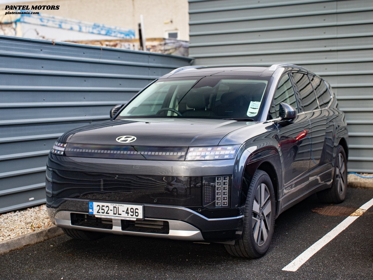 252-DL-496, Hyundai Ioniq 9 (ME), 2025–