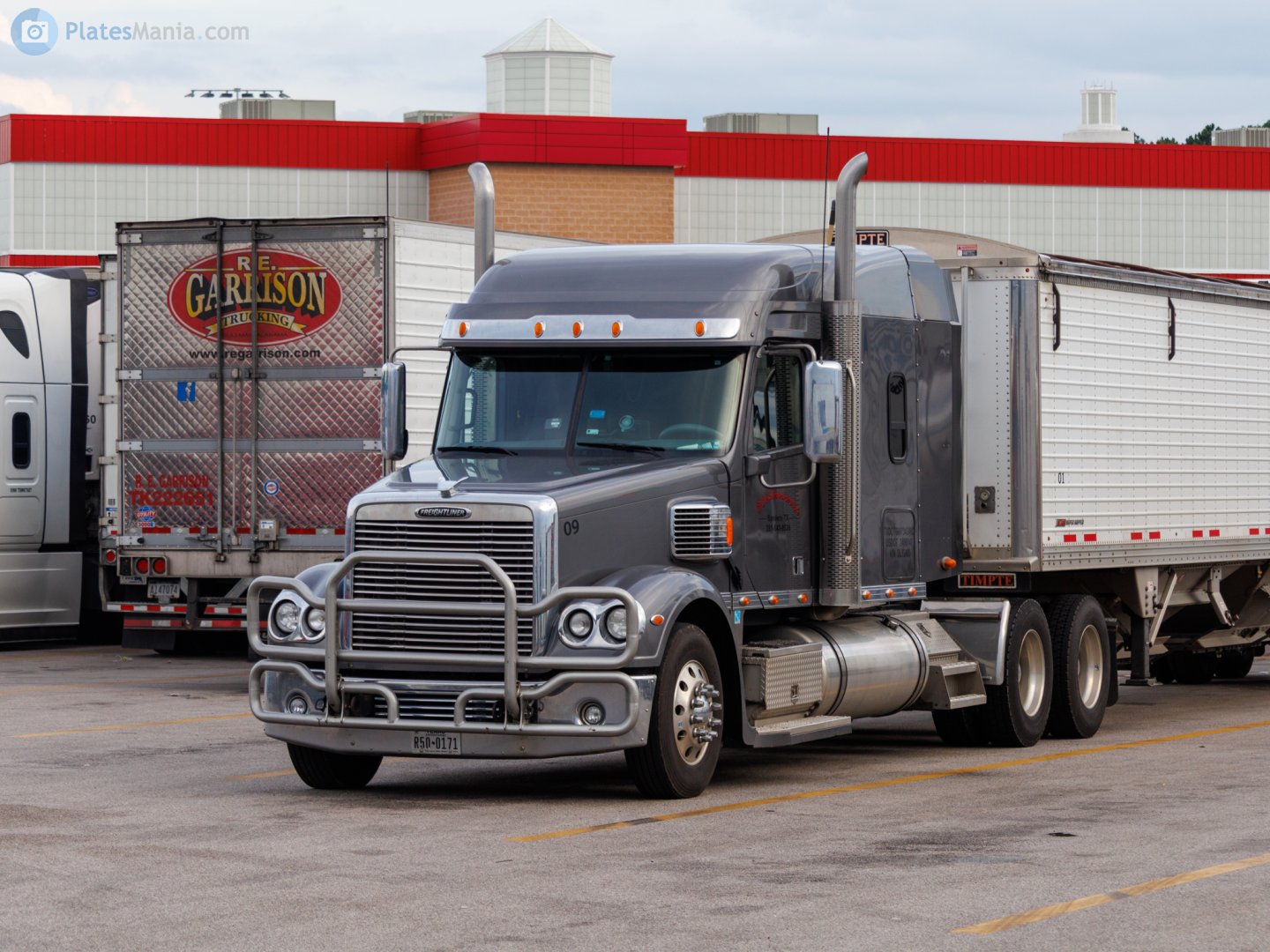 R50-0171, Freightliner Coronado 1st gen, 2000–2022