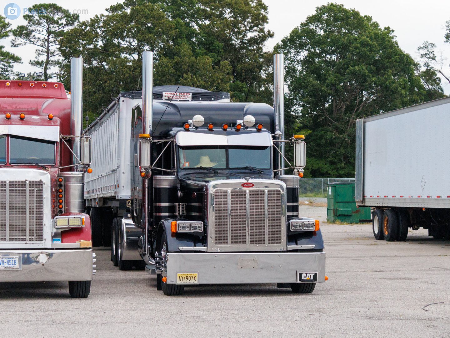 AY-907X, Peterbilt 379 