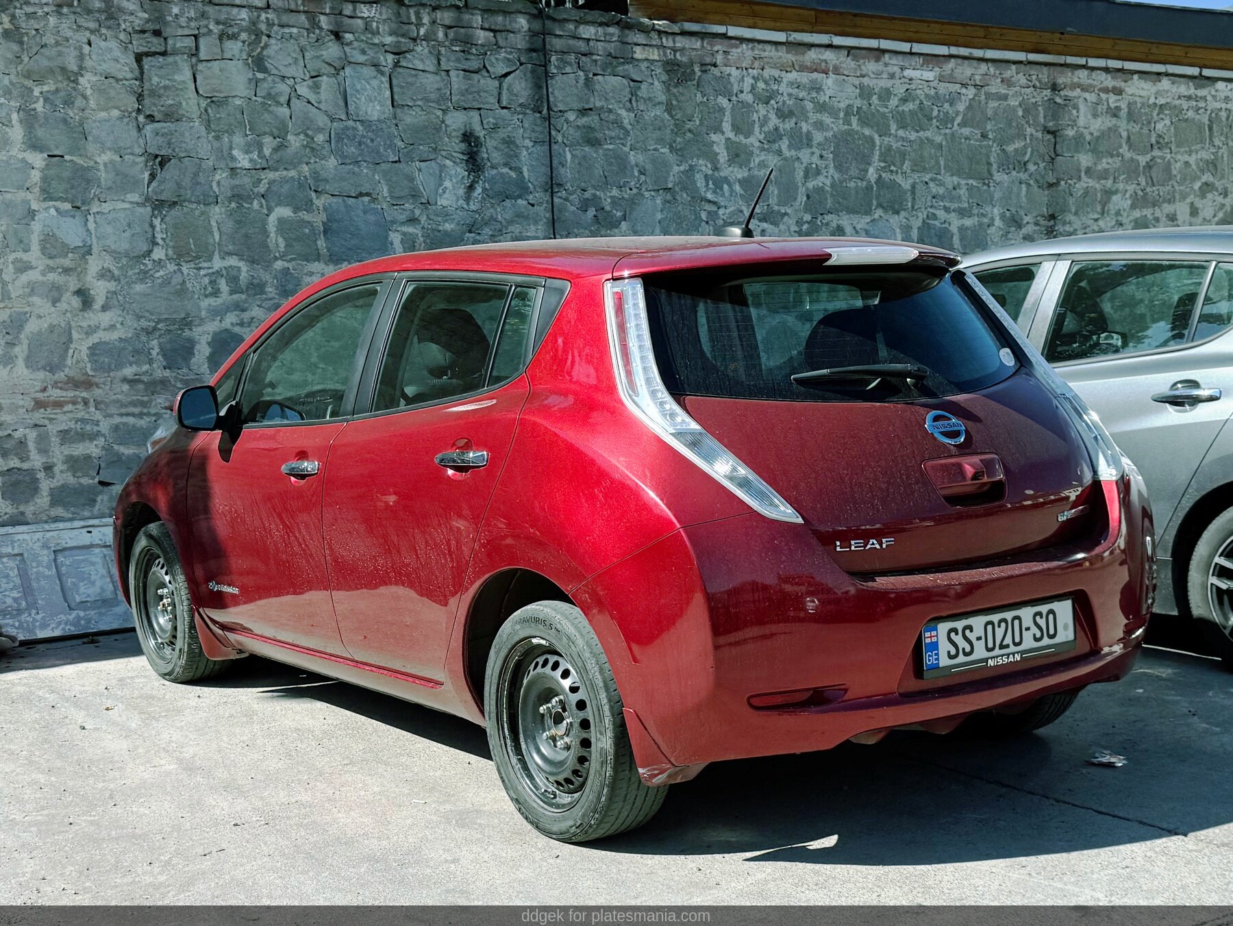 SS-020-SO, Nissan Leaf 1st gen (ZE0/AZE0), 2010–2017