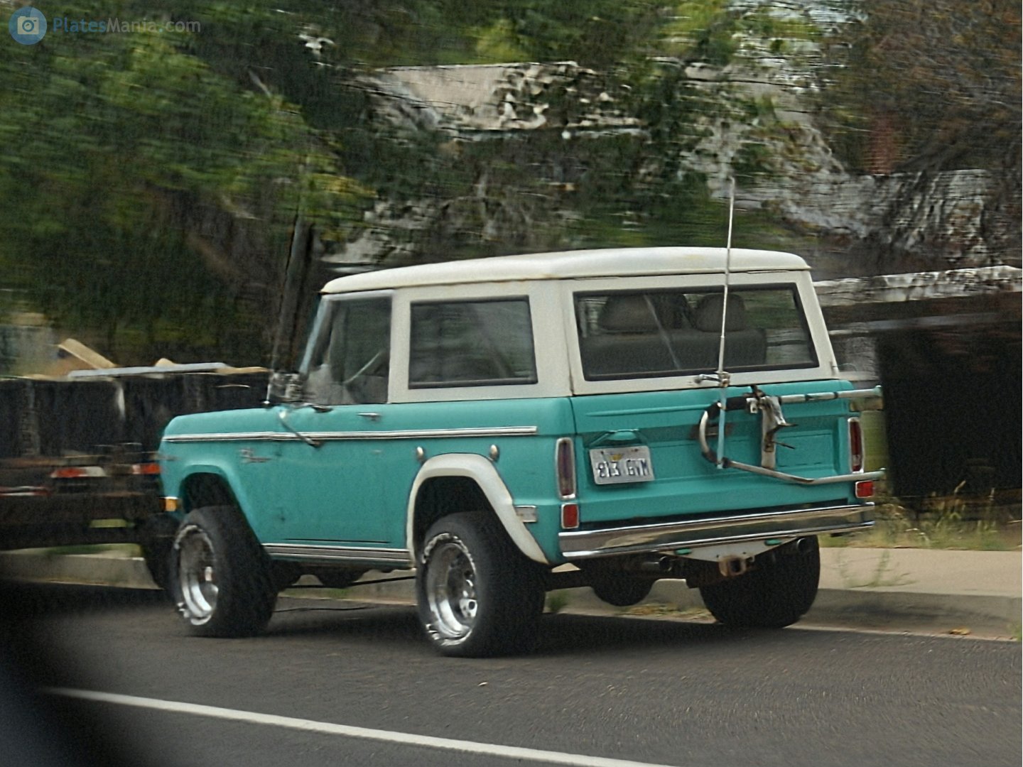 813 GVM, Ford Bronco 1st gen SUV (U15), 1966–1977