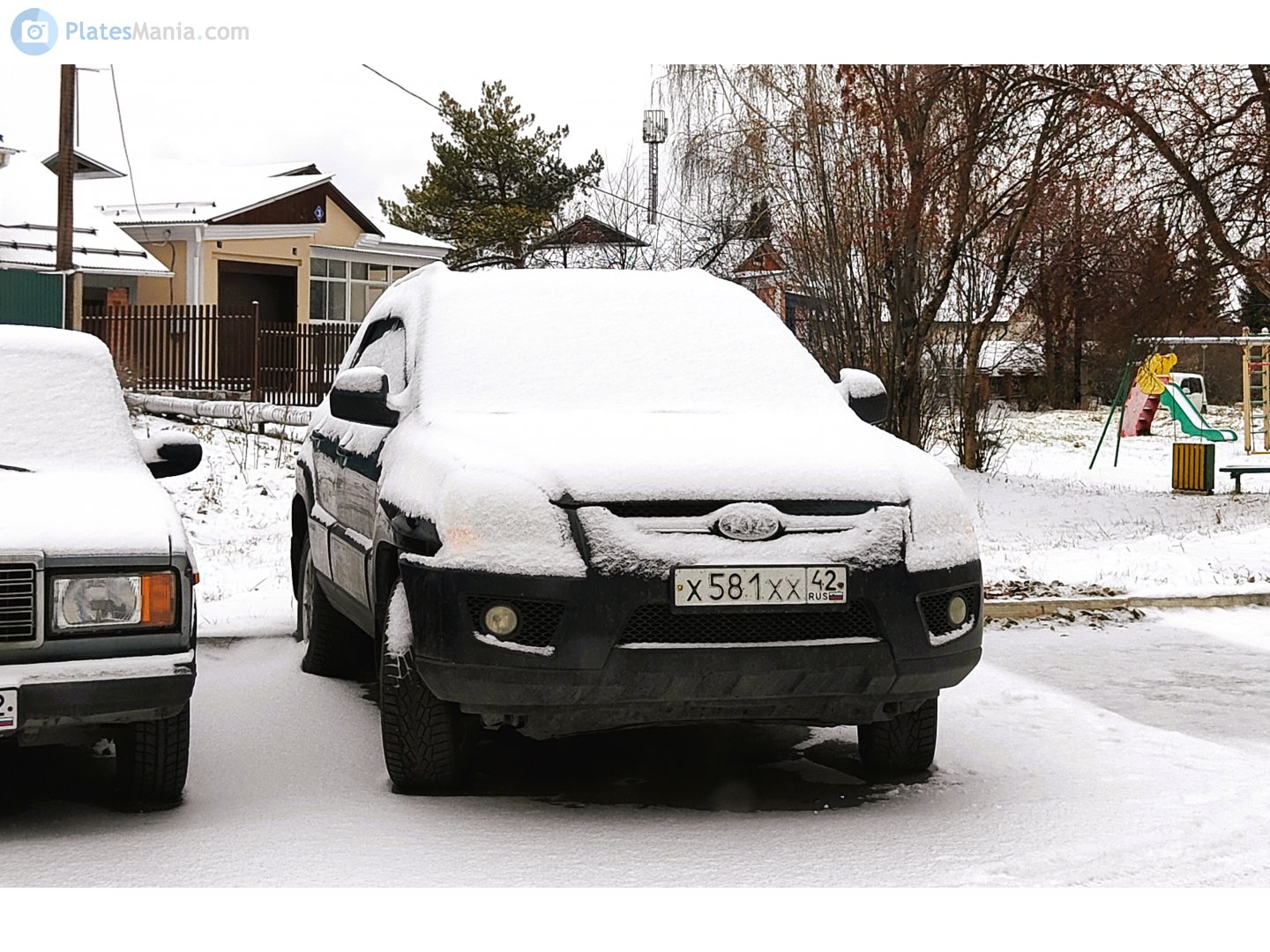 х 581 хх 42, Kia Sportage 2nd gen (KM), 2004–2008