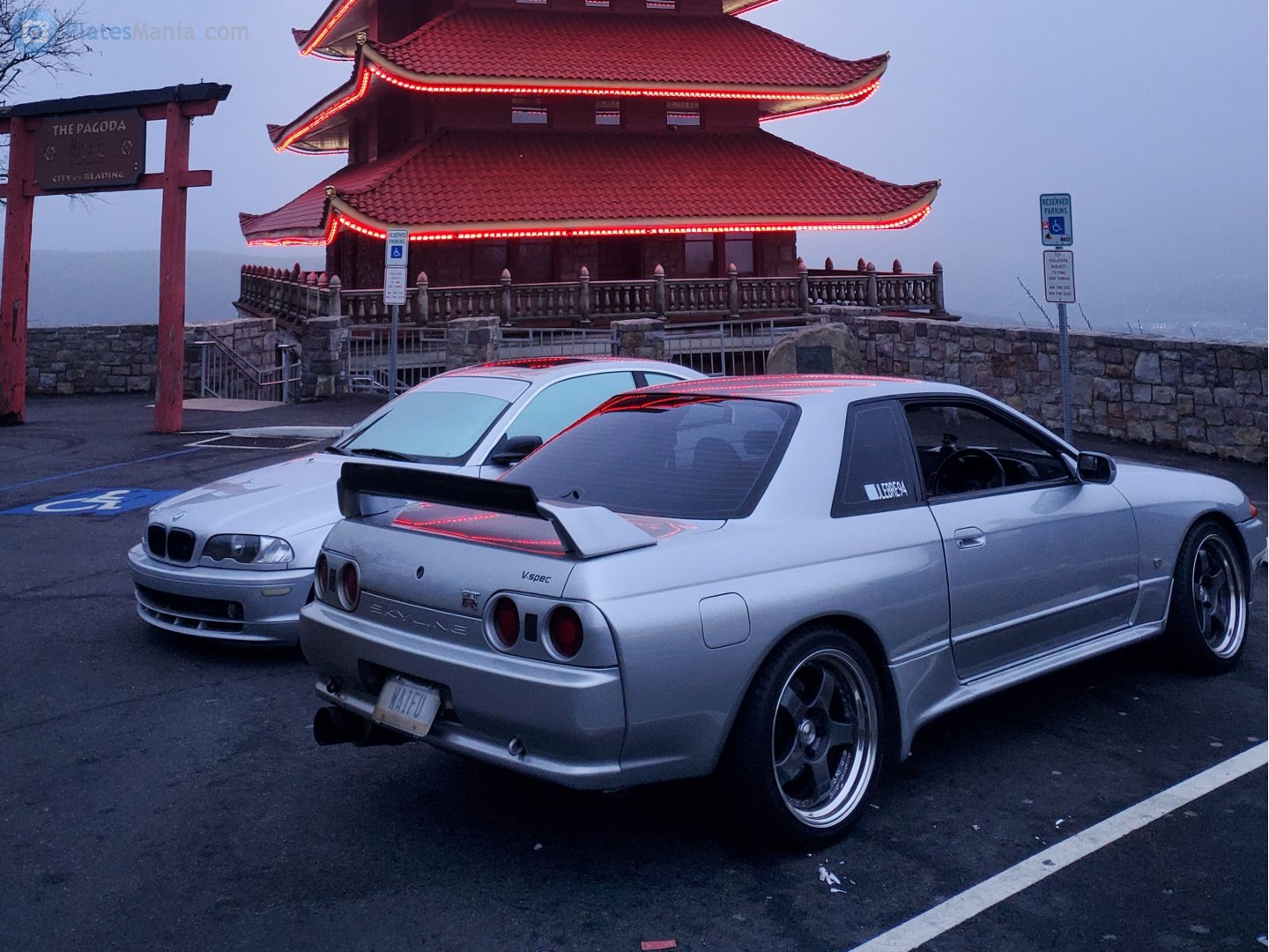 WAIFU, Nissan Skyline 8th gen Coupé (R32), 1989–1993