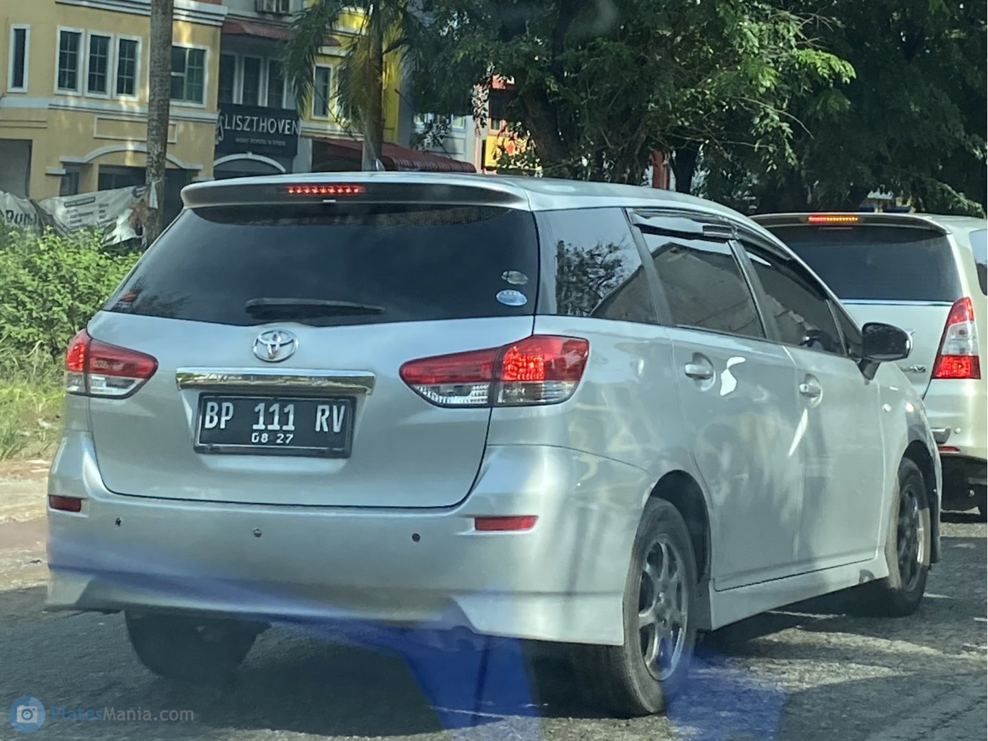 BP 111 RV, Toyota Wish 2nd gen (AE20), 2009–2017