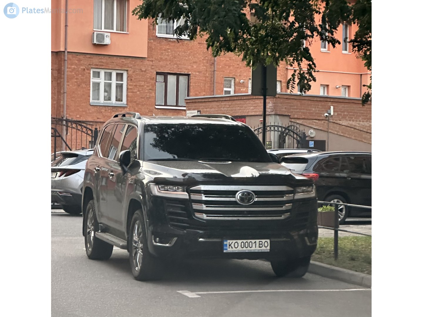 KO 0001 BO, Toyota Land Cruiser 300 (J300), 2021–