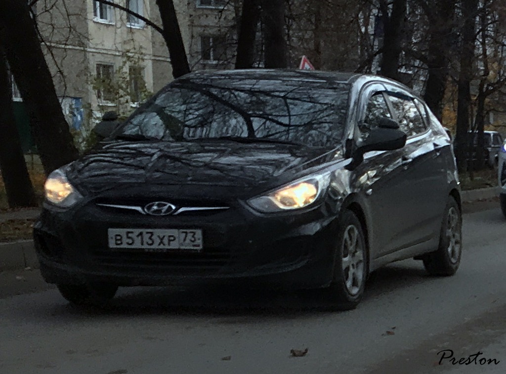 в 513 хр 73, Hyundai Solaris 1st gen Hatchback (RB), 2011–2014