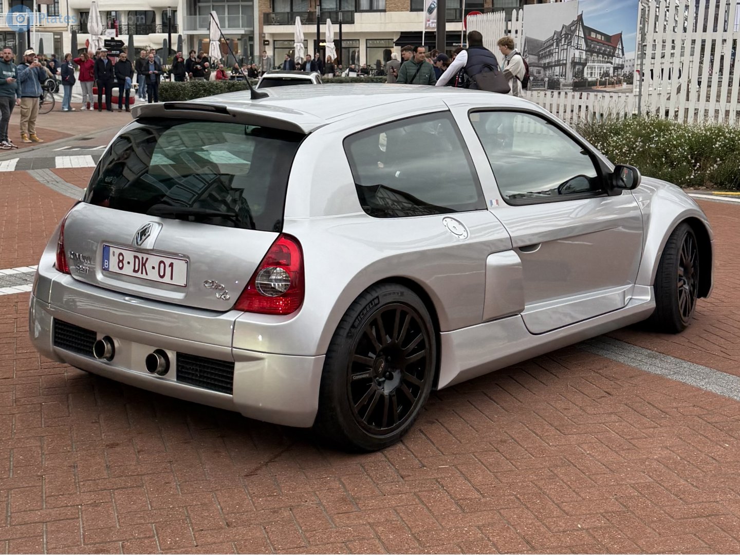 8-DK-01, Renault Clio 2nd gen 3-door Hatch (C65), 1st facelift, 2001–2006