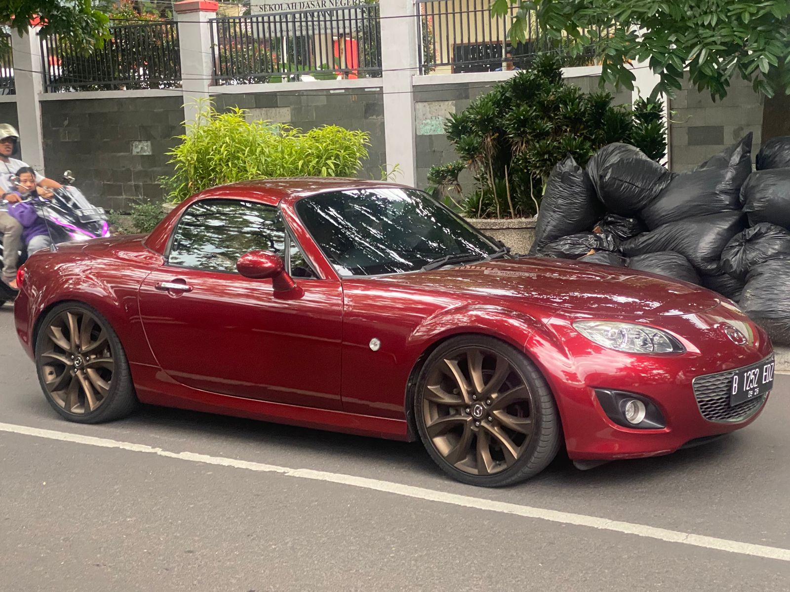 B 1252 EDZ, Mazda MX-5/Miata 3rd gen (NC), 2005–2015