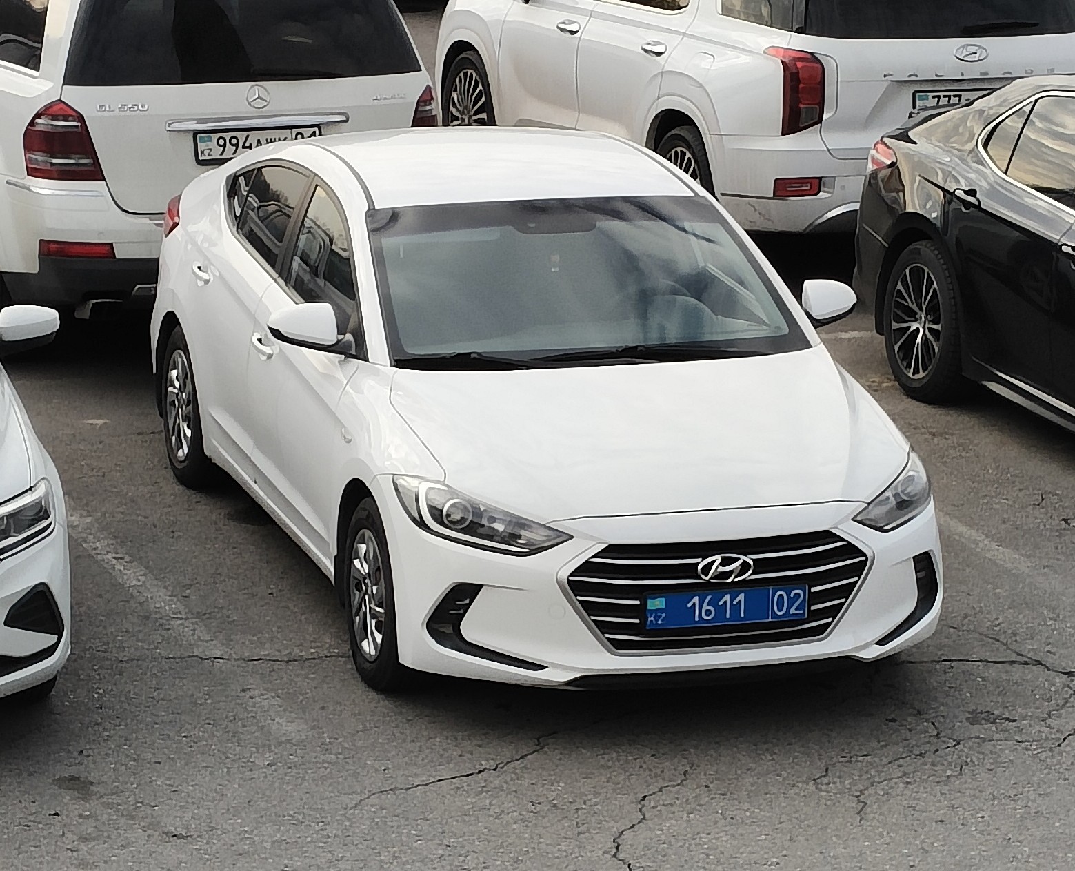 1611 02, Hyundai Elantra 
