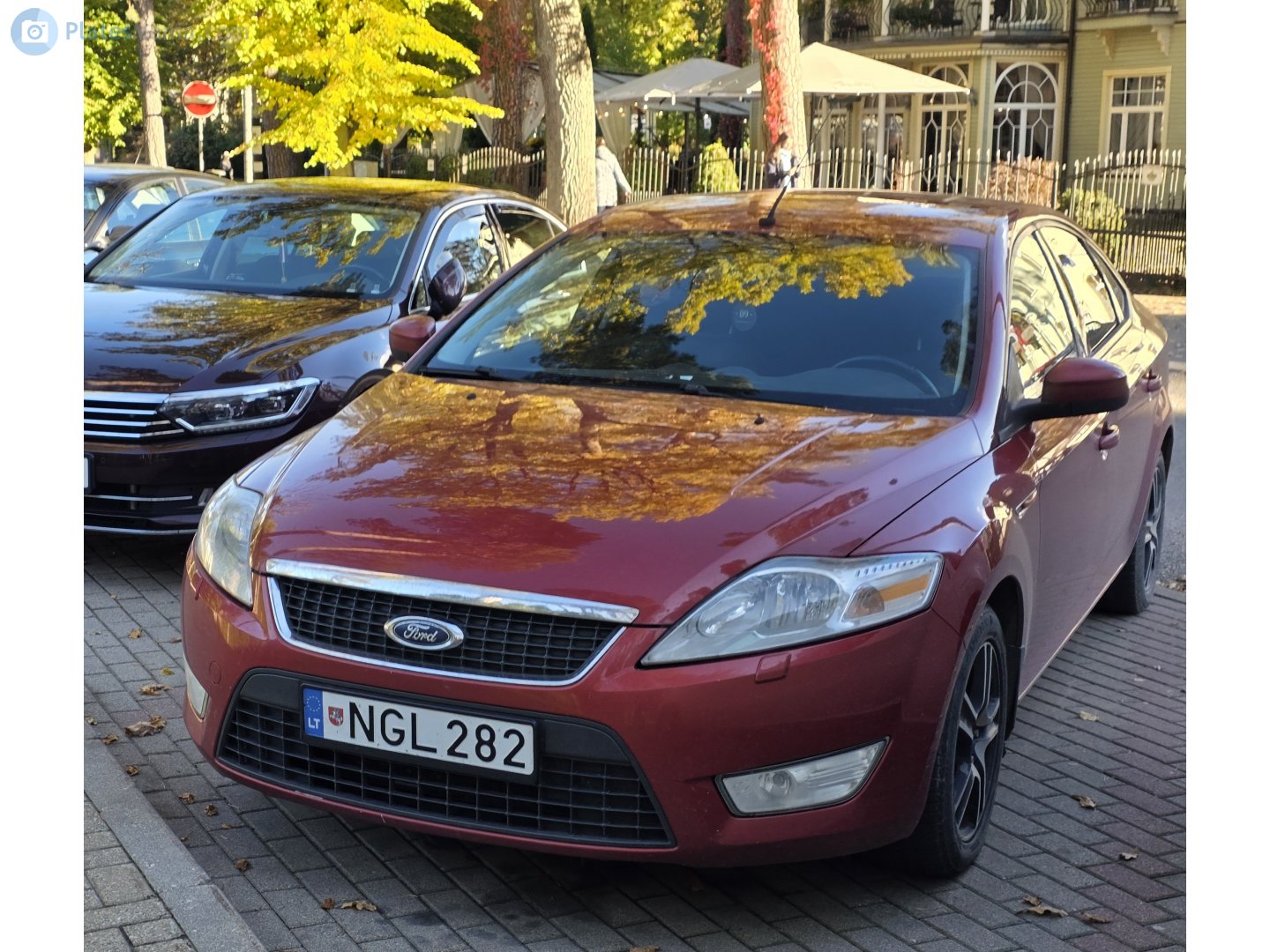 NGL 282, Ford Mondeo 