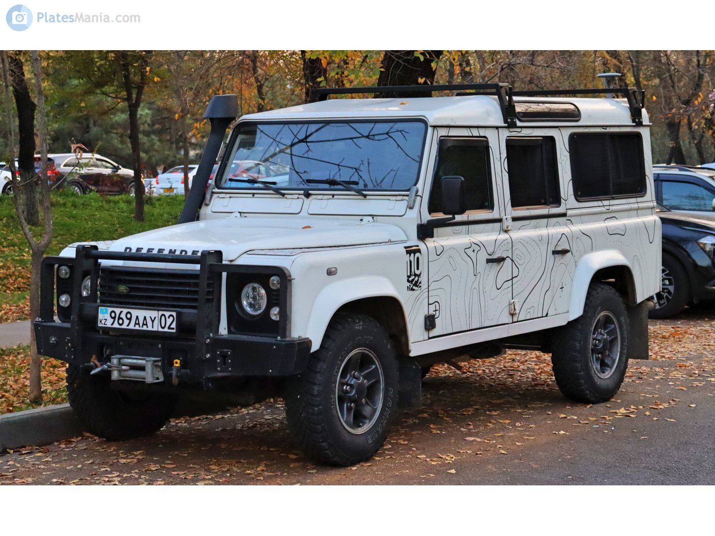 969 AAY 02, Land Rover Defender 1st gen 110