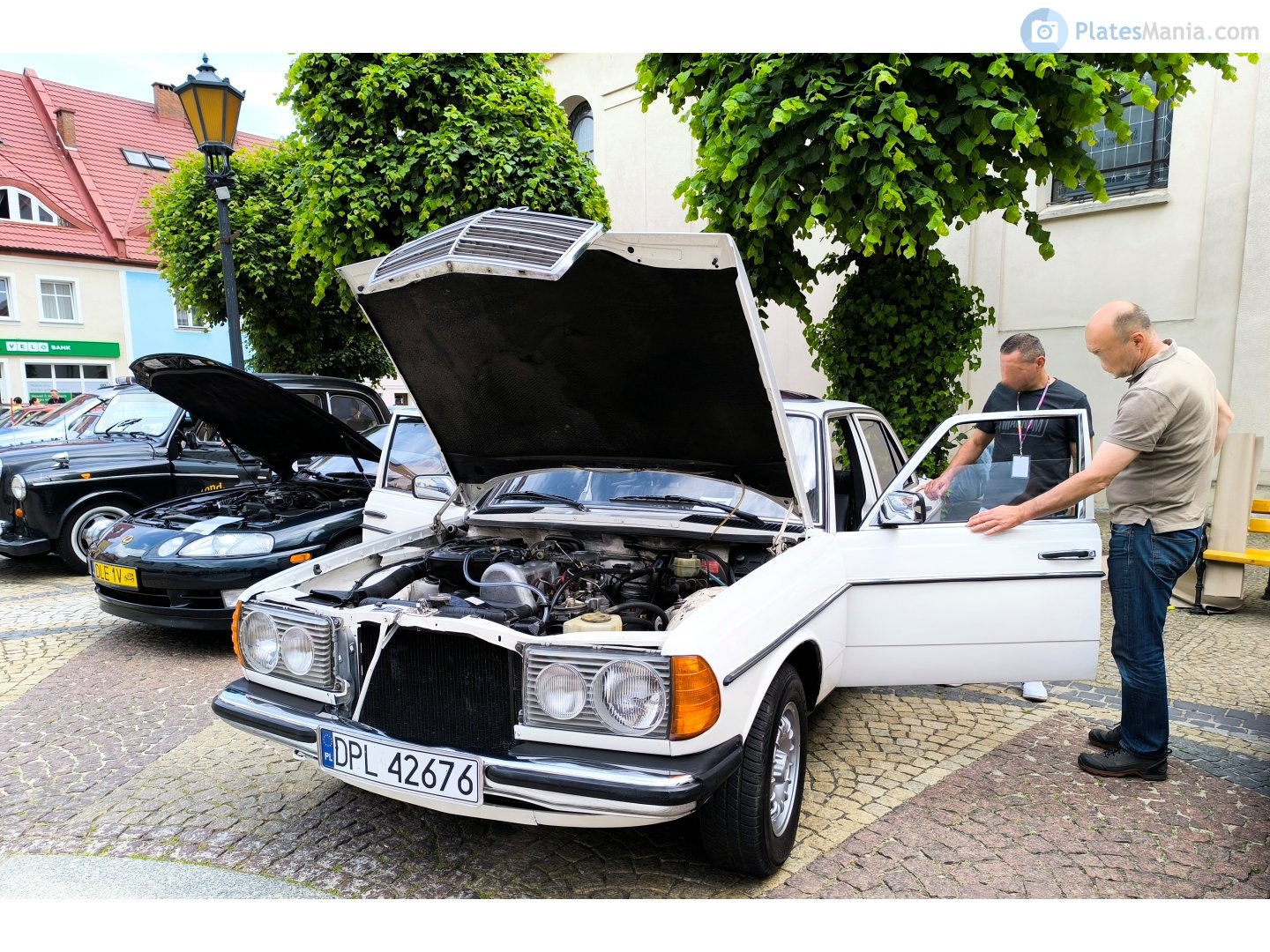 DPL 42676, Mercedes-Benz E-Klasse 200–300 Sedan (W123), 1975­–1986