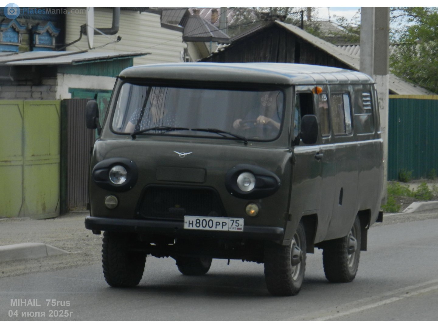 н 800 рр 75, UAZ 452 3909 Combi Van, 1996–