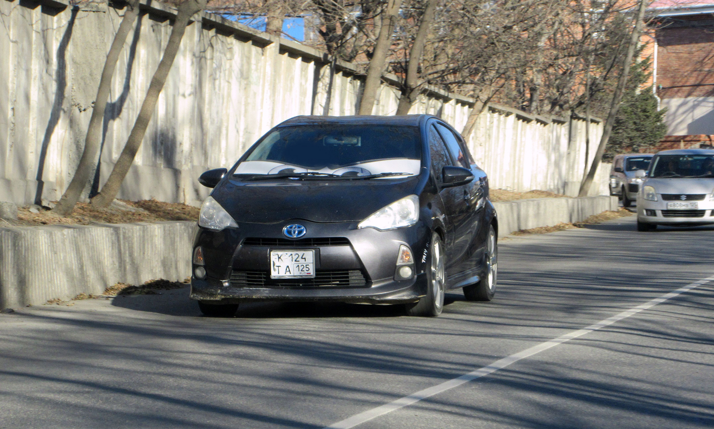 к 124 та 125, Toyota Aqua 1st gen (NHP10), 2012–2014